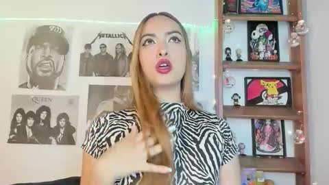 Snapshot of meeowlody chatting on 12-13-25, 11:54 Emily online show from 12-13-25, 11:54