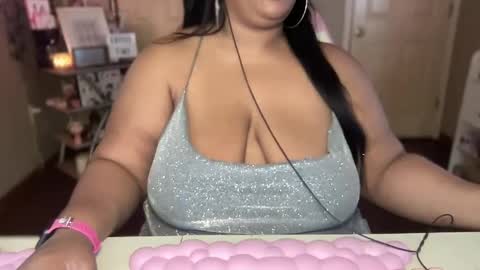 Snapshot of meetsouthernpeach chatting on 12-10-24, 03:55 Southern Peach online show from 12-10-24, 03:55