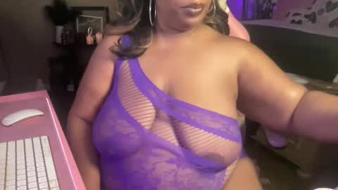 Snapshot of meetsouthernpeach chatting on 11-02-25, 07:27 Southern Peach online show from 11-02-25, 07:27