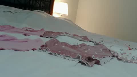 Snapshot of megadon1990 chatting on 12-16-25, 01:43 megadon1990 online show from 12-16-25, 01:43