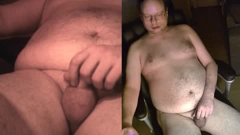 Snapshot of megahorny42 chatting on 12-15-25, 03:44 Foxyvidler online show from 12-15-25, 03:44