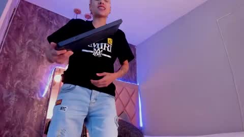 M E G A N online show from 01-18-25, 06:43