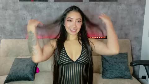 Snapshot of megan_bluee_ chatting on 05-19-26, 05:41 Megan Bluee online show from 05-19-26, 05:41