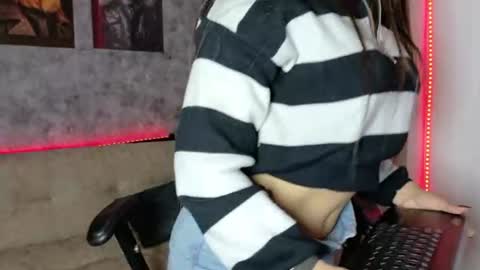 Snapshot of megan_bluee_ chatting on 07-01-26, 02:46 Megan Bluee online show from 07-01-26, 02:46