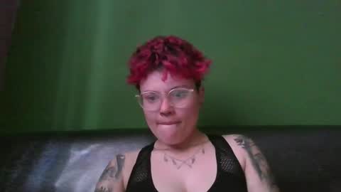 Megan and sophi online show from 12-01-24, 09:26