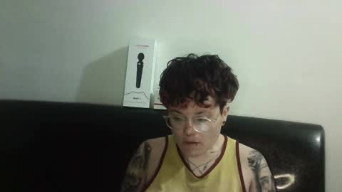 Megan and sophi online show from 02-25-25, 10:47