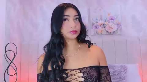 Snapshot of megan_cruzgb chatting on 07-14-26, 12:22 Carolina Paez online show from 07-14-26, 12:22