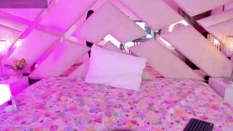     online show from 11-21-25, 12:26