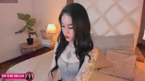 Snapshot of megan_dh chatting on 09-12-25, 01:00 Megan online show from 09-12-25, 01:00