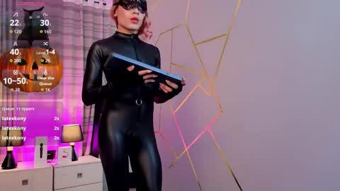 megan do santos online show from 10-31-25, 08:32