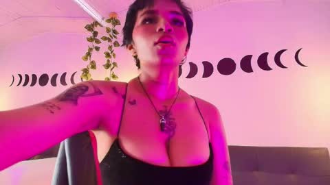 Snapshot of megan_hottts chatting on 01-08-26, 02:08 megan_hottts online show from 01-08-26, 02:08