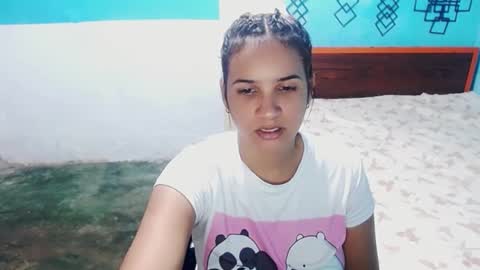 Snapshot of megan_little_ chatting on 01-15-25, 08:37 amanda online show from 01-15-25, 08:37