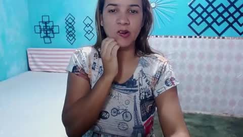 Snapshot of megan_little_ chatting on 02-23-25, 03:29 amanda online show from 02-23-25, 03:29