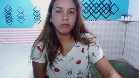 Snapshot of megan_little_ chatting on 02-27-25, 12:32 amanda online show from 02-27-25, 12:32