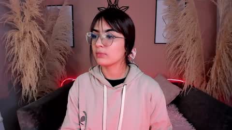 Snapshot of megan_moore__ chatting on 01-06-25, 12:35 online show from 01-06-25, 12:35