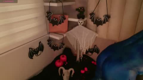 Snapshot of megan_moore__ chatting on 10-10-25, 01:21 online show from 10-10-25, 01:21