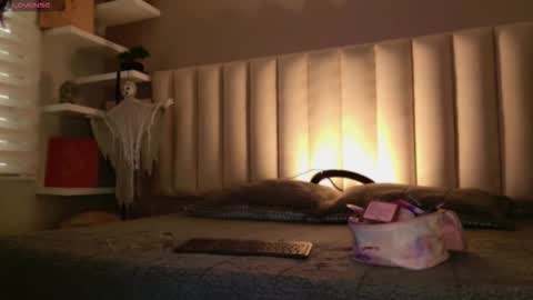 Snapshot of megan_moore__ chatting on 10-18-25, 12:06 online show from 10-18-25, 12:06