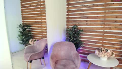 megan_raiin online show from 03-09-25, 05:33