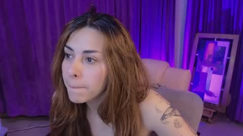                 Laura                 online show from 05-30-26, 11:57
