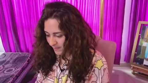                 Laura                 online show from 07-08-26, 05:28