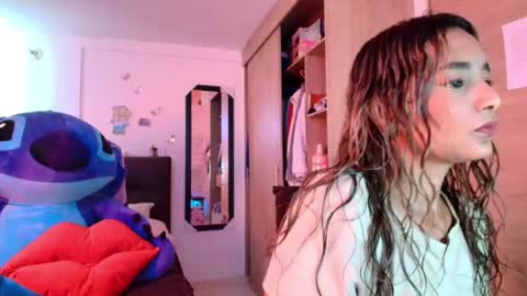 M E G A N   online show from 04-17-26, 08:12