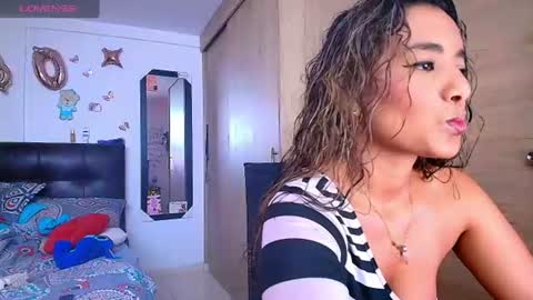 M E G A N   online show from 07-25-26, 08:39