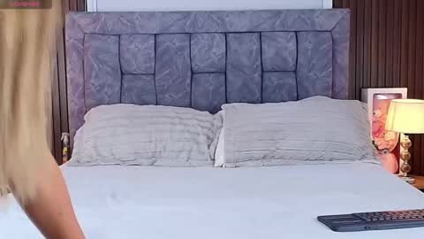 Megan  online show from 05-10-26, 04:34