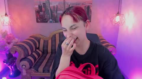 Snapshot of megane_whitte chatting on 11-17-25, 08:58 Megan online show from 11-17-25, 08:58