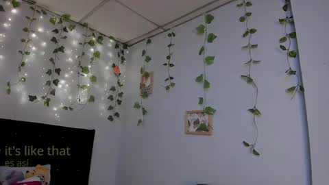 Megan Hofman online show from 05-20-26, 06:14