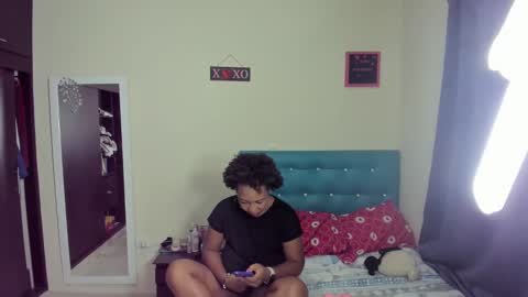 megan        online show from 02-20-25, 02:51