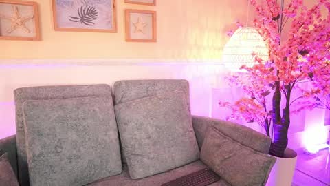 Megan Lowell online show from 04-04-26, 07:11