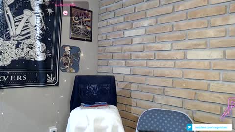 Snapshot of meganluv69 chatting on 01-21-25, 12:25 Lovely Megan online show from 01-21-25, 12:25