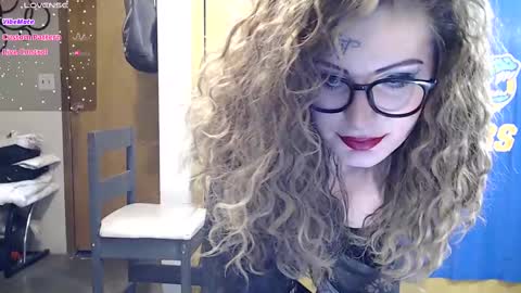 Snapshot of meganluv69 chatting on 03-04-25, 03:59 Lovely Megan online show from 03-04-25, 03:59