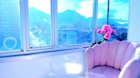 Mara online show from 12-20-24, 01:33