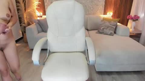 Megan  online show from 12-16-25, 07:41