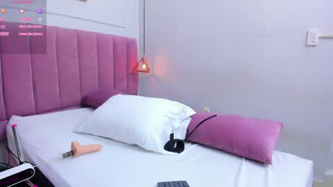 Snapshot of megansaenz_1 chatting on 04-28-26, 07:30 Megan online show from 04-28-26, 07:30