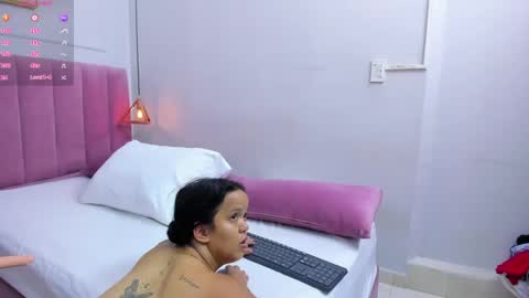 Snapshot of megansaenz_1 chatting on 04-29-26, 08:04 Megan online show from 04-29-26, 08:04