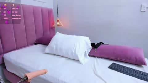 Snapshot of megansaenz_1 chatting on 04-30-26, 07:53 Megan online show from 04-30-26, 07:53