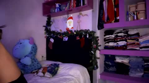 Snapshot of meganthompsonn chatting on 01-04-25, 07:13 Megan online show from 01-04-25, 07:13
