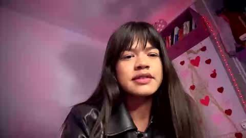 Snapshot of meganthompsonn chatting on 02-04-25, 04:15 Megan online show from 02-04-25, 04:15
