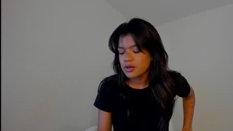 Snapshot of meganthompsonn chatting on 09-14-25, 03:27 Megan online show from 09-14-25, 03:27