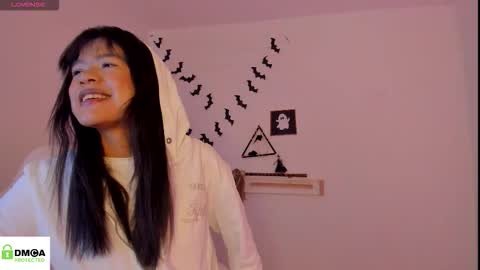 Snapshot of meganthompsonn chatting on 10-02-25, 07:43 Megan online show from 10-02-25, 07:43