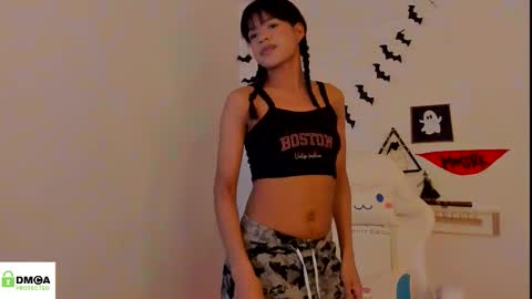 Snapshot of meganthompsonn chatting on 10-07-25, 07:44 Megan online show from 10-07-25, 07:44