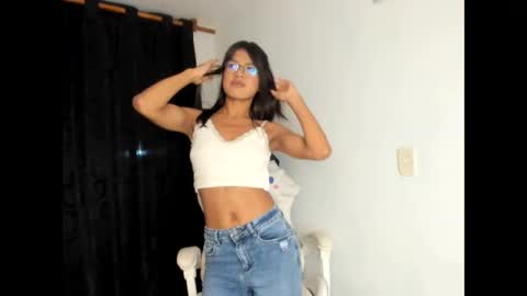 Snapshot of meganthompsonn chatting on 05-20-26, 07:14 Megan online show from 05-20-26, 07:14