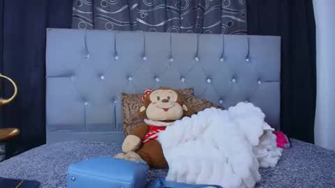 meggan online show from 11-20-25, 05:07