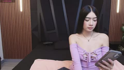 Snapshot of meggan_luxx chatting on 04-02-26, 11:19 MEGGAN LUXX online show from 04-02-26, 11:19