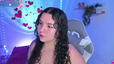 Snapshot of meggan_millerr chatting on 07-31-26, 12:43 online show from 07-31-26, 12:43