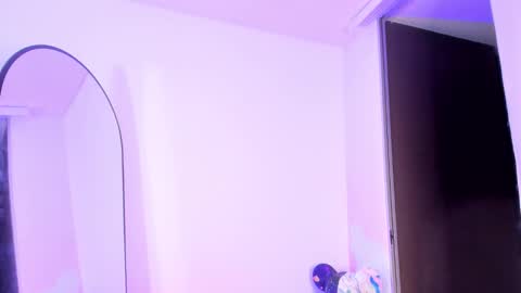 meghanallen_ online show from 10-21-25, 01:06