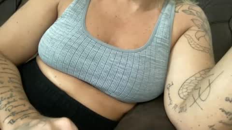 Snapshot of meghannnwesttt chatting on 07-06-26, 10:12 MeghannWest online show from 07-06-26, 10:12