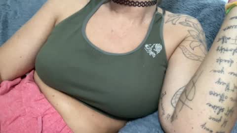 Snapshot of meghannnwesttt chatting on 07-16-26, 02:39 MeghannWest online show from 07-16-26, 02:39